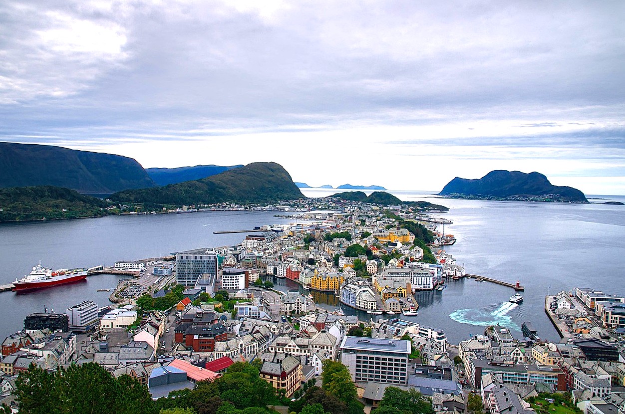 Jour 13 - Route Atlantique – Ålesund, entre mer et architecture